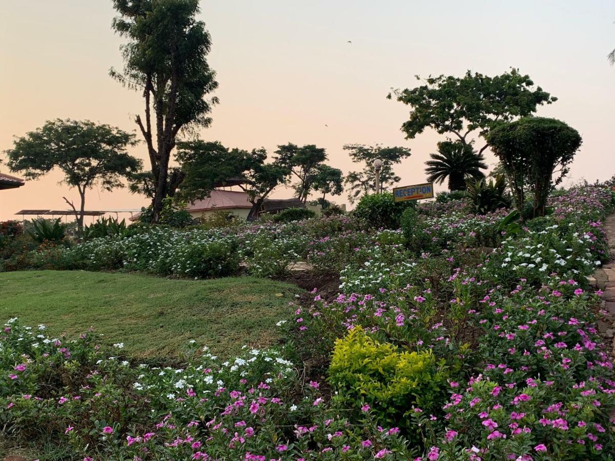Samuka Island Retreat Villa Jinja Buitenkant foto